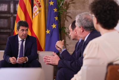 Carlos Mazón es reunix amb l'Associació de Juristes Valencians